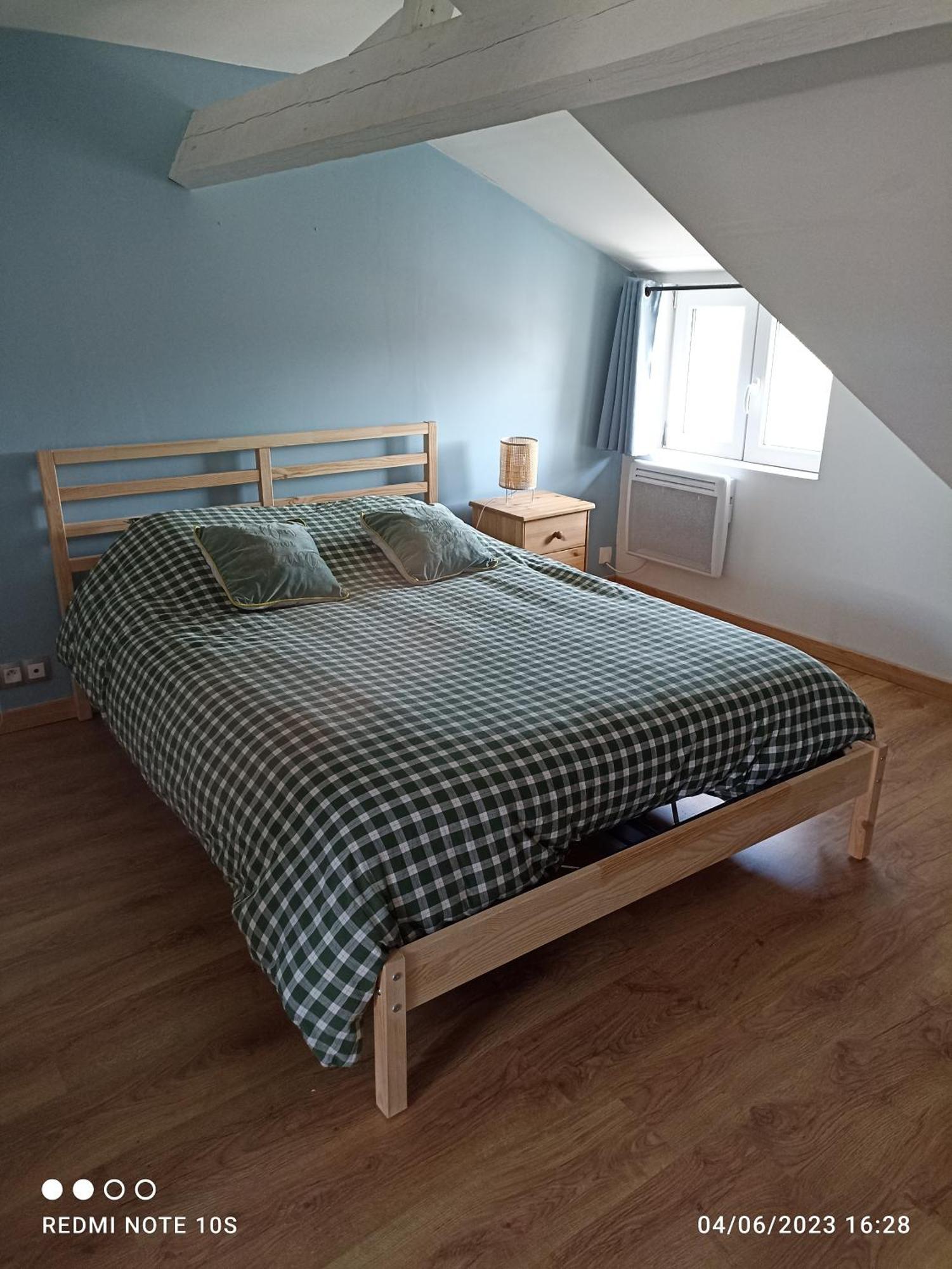 Spacieux En Duplex Apartment