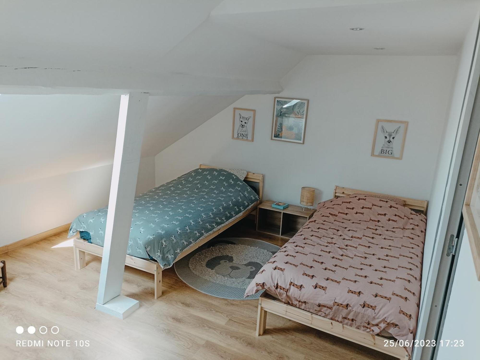 Spacieux En Duplex Apartment *